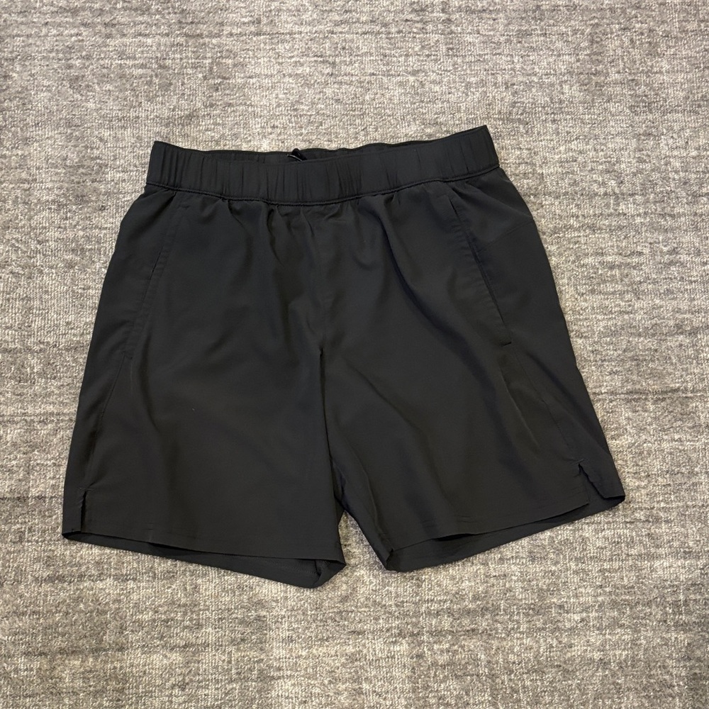 Men’s Small Old Navy Active shorts 7”